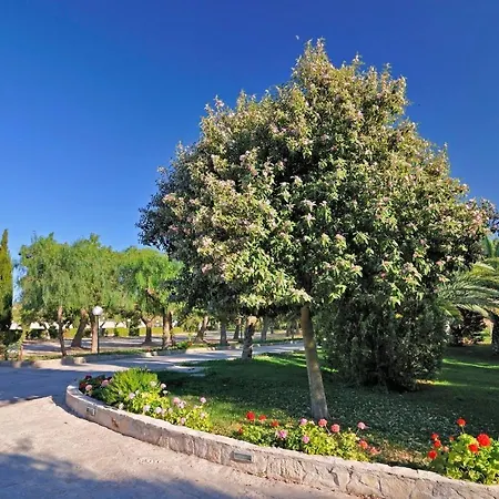 Tenuta Santa Lucia Otel 3*
